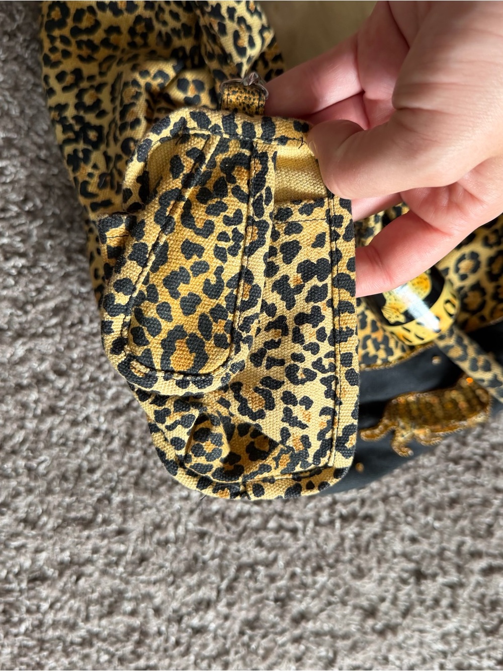Rare Vintage Leopard Print Sequin Tote Bag With Wooden Charms - Picture 5 of 7